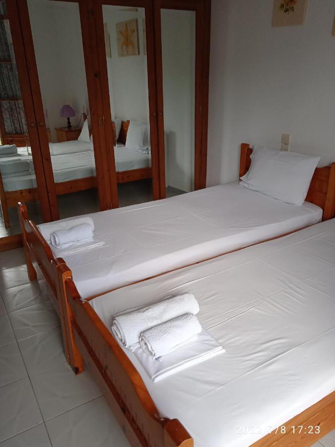 Syraina Apartments Skiathos-Stadt Exterior foto