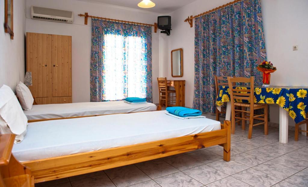 Syraina Apartments Skiathos-Stadt Exterior foto