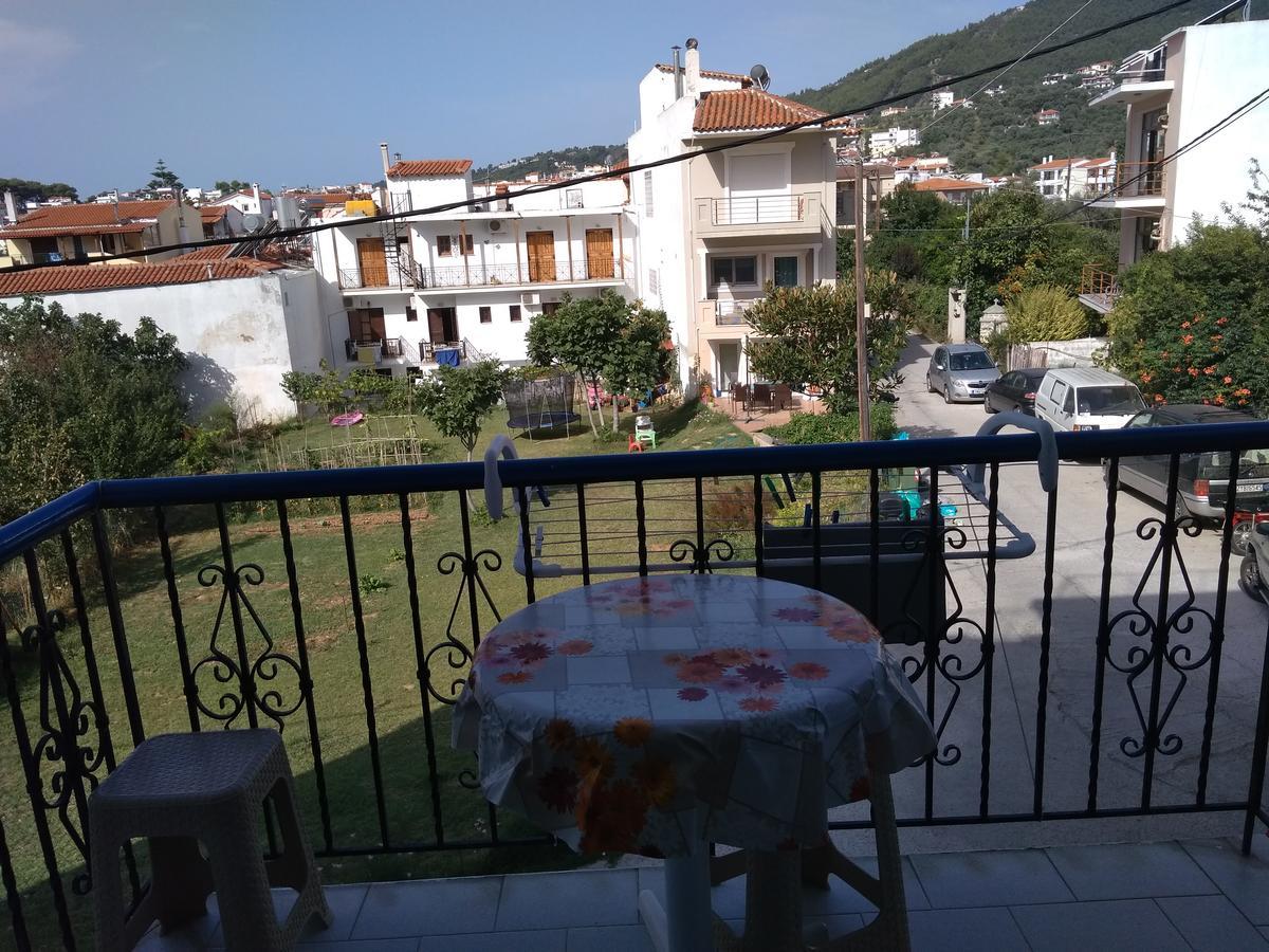 Syraina Apartments Skiathos-Stadt Exterior foto
