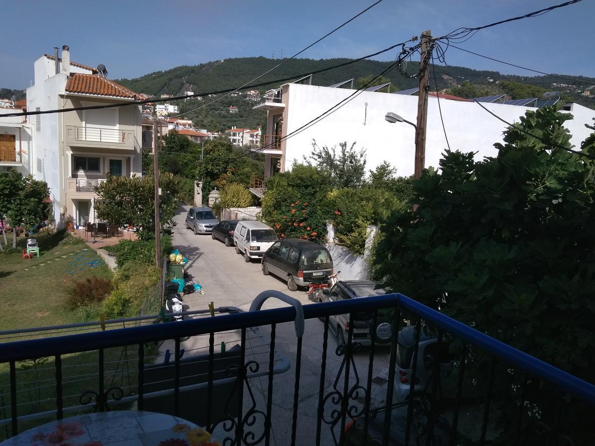 Syraina Apartments Skiathos-Stadt Exterior foto